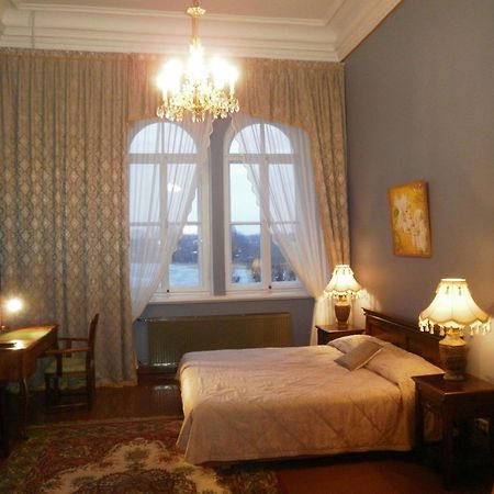 Hotel Birinu Pils Bīriņi Exteriér fotografie