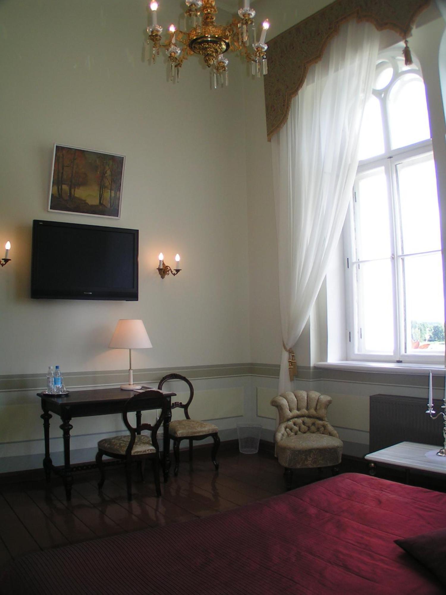 Hotel Birinu Pils Bīriņi Exteriér fotografie