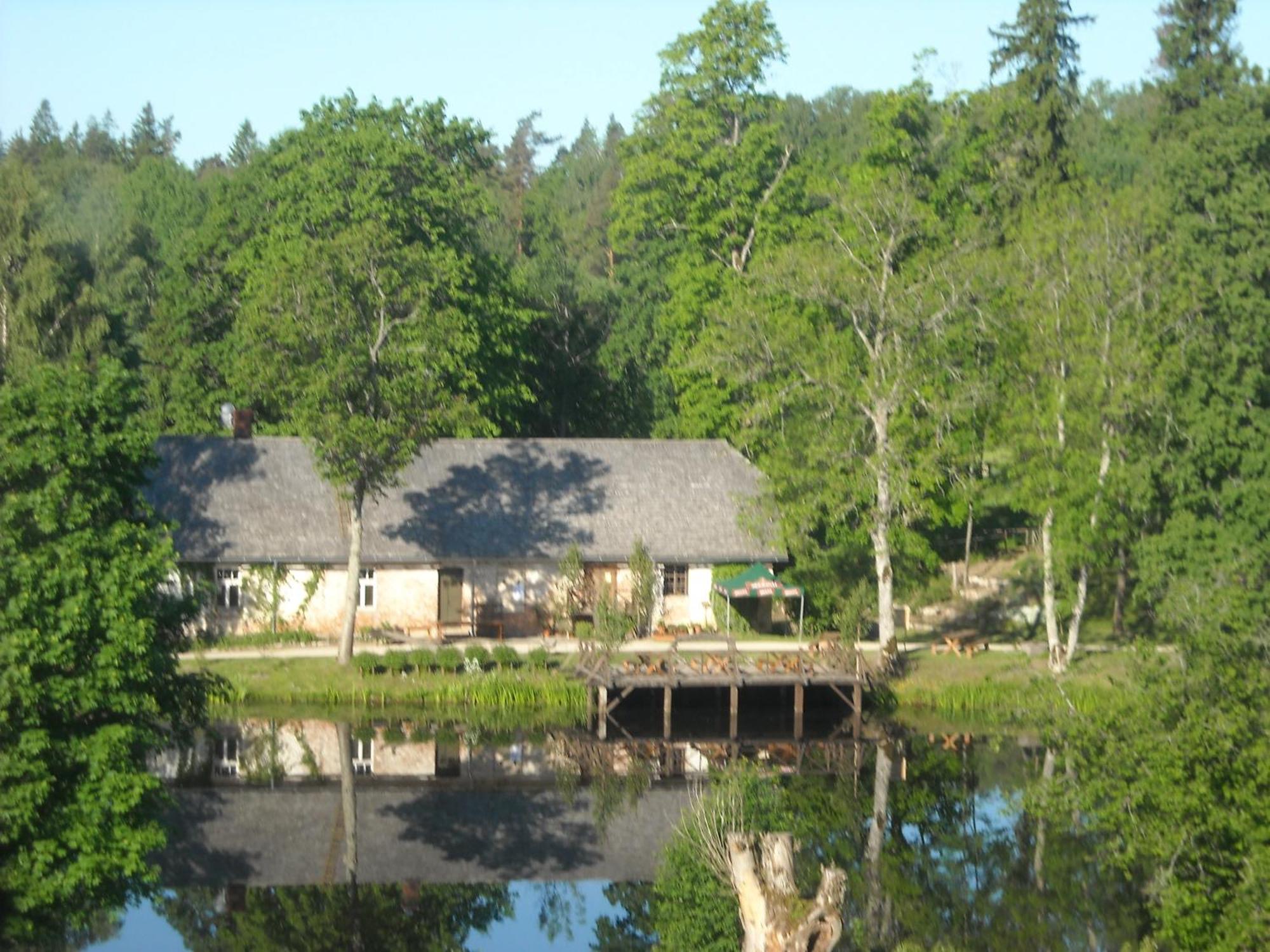 Hotel Birinu Pils Bīriņi Exteriér fotografie