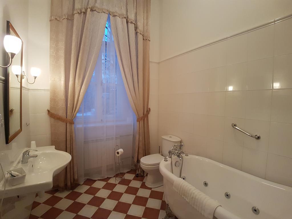 Hotel Birinu Pils Bīriņi Exteriér fotografie