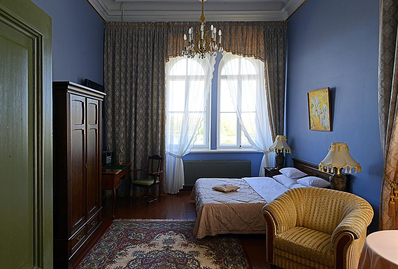 Hotel Birinu Pils Bīriņi Exteriér fotografie